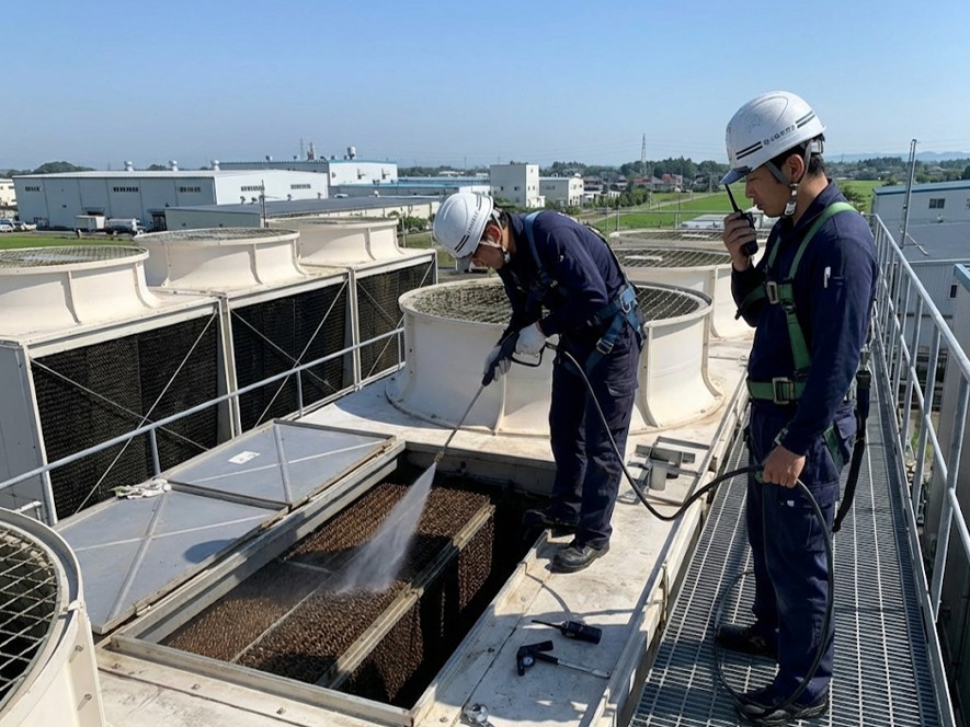 冷却塔充填材・散水管交換工事